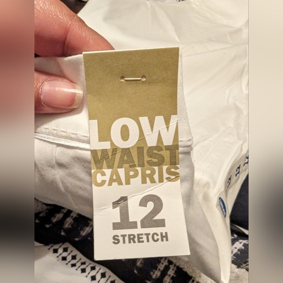 Women's Capris - Picture 6 of 6